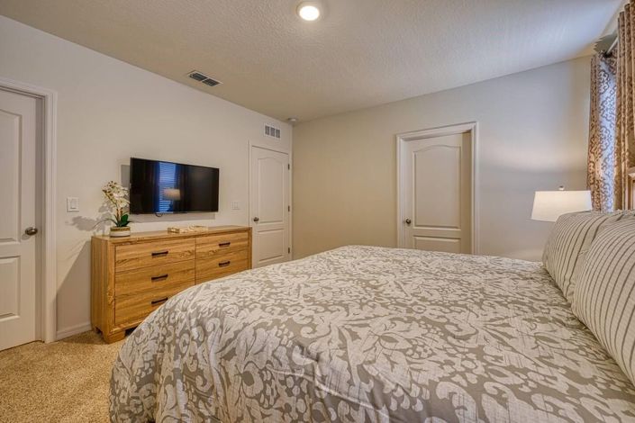 Image No.9-6 Bed House for sale