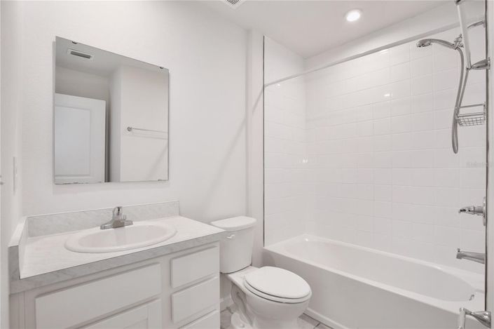 Image No.20-3 Bed Townhouse for sale