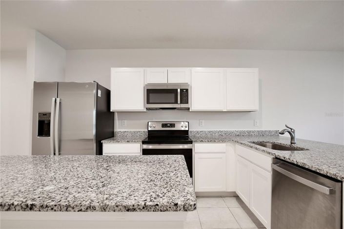 Image No.8-3 Bed Townhouse for sale