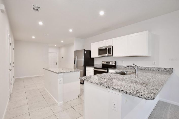 Image No.9-3 Bed Townhouse for sale