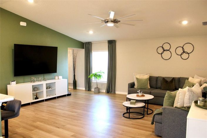 Image No.13-3 Bed House for sale