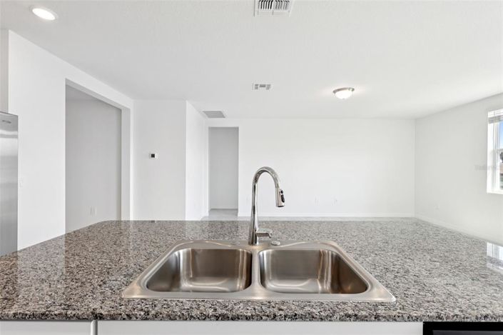 Image No.17-4 Bed Property for sale