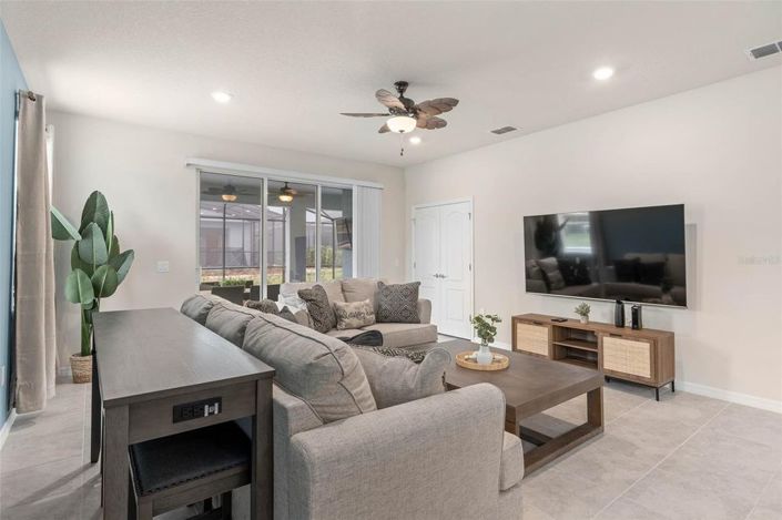 Image No.14-7 Bed House for sale