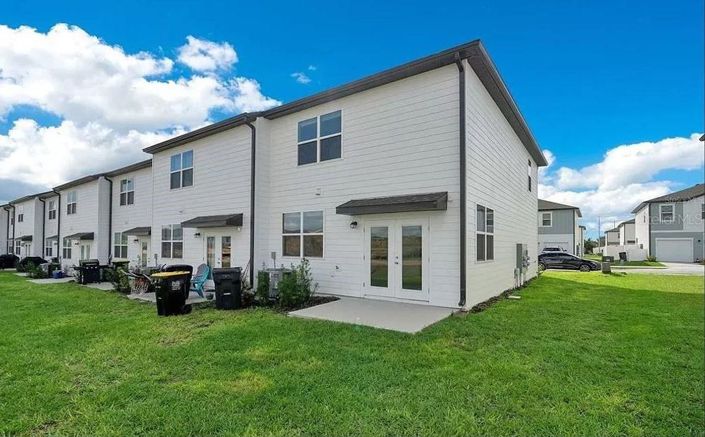 Image No.30-3 Bed Townhouse for sale