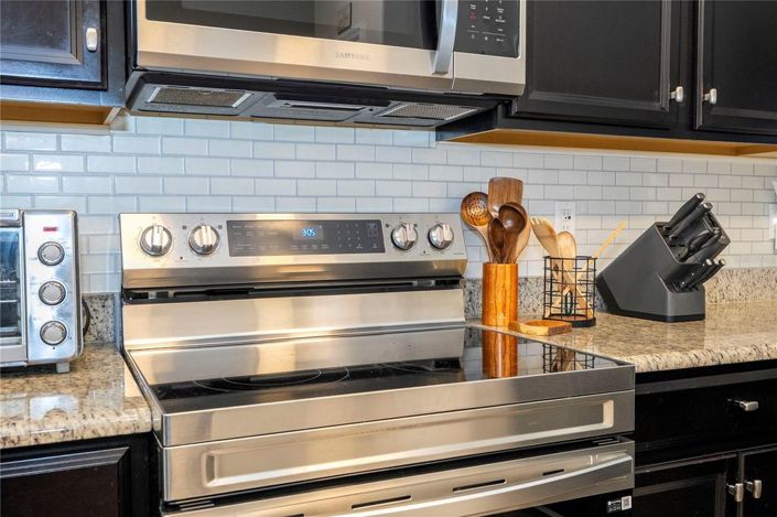 Image No.22-7 Bed House for sale