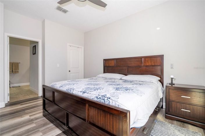 Image No.28-7 Bed House for sale