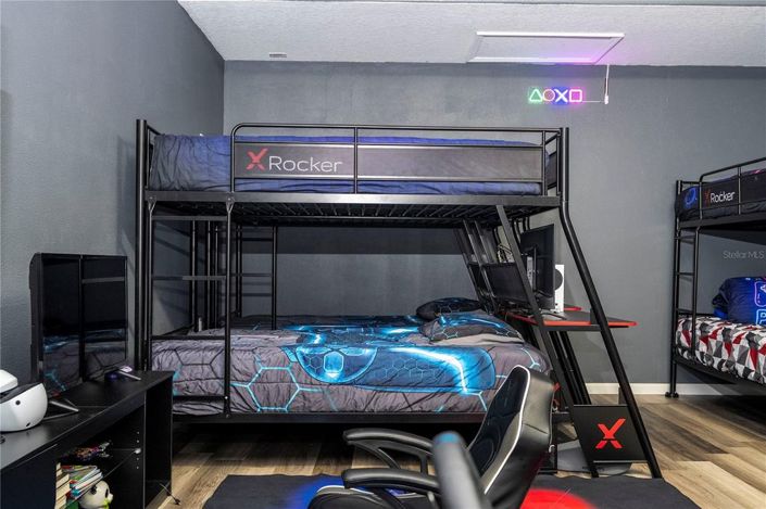 Image No.37-7 Bed House for sale