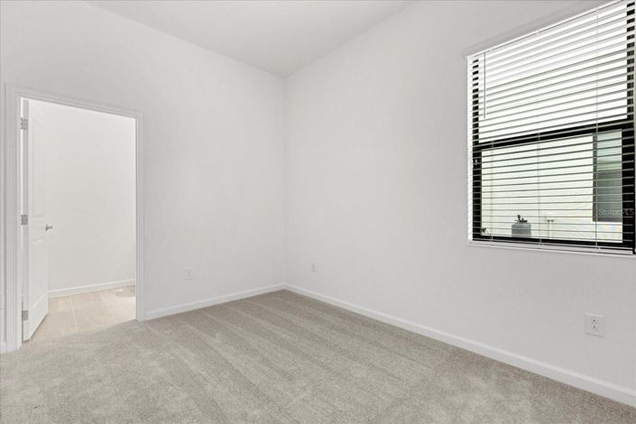 Image No.27-12 Bed House for sale