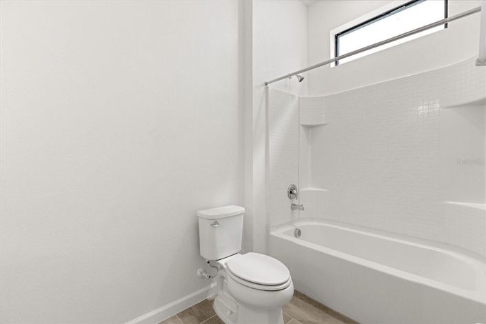 Image No.29-12 Bed House for sale