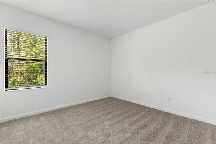 Image No.38-12 Bed House for sale