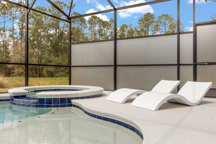 Image No.9-12 Bed House for sale