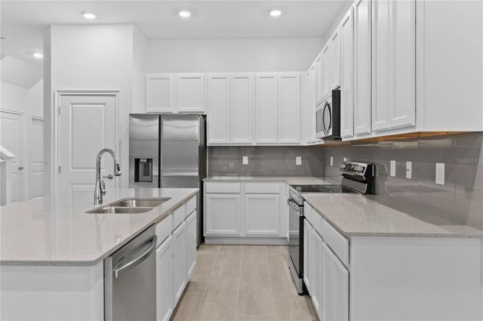 Image No.11-5 Bed House for sale