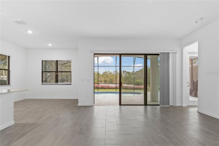 Image No.14-5 Bed House for sale