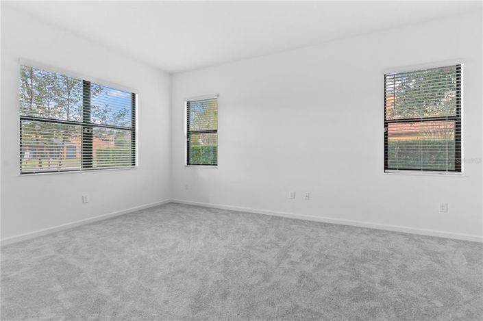 Image No.20-5 Bed House for sale