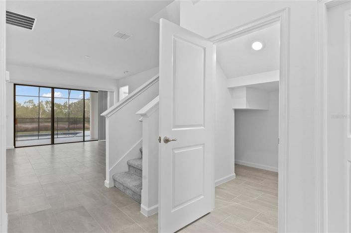 Image No.21-5 Bed House for sale