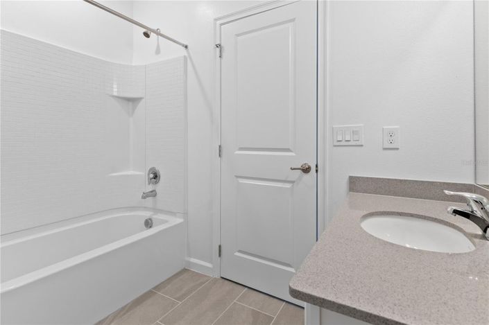 Image No.27-5 Bed House for sale