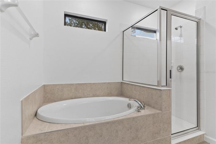 Image No.31-5 Bed House for sale