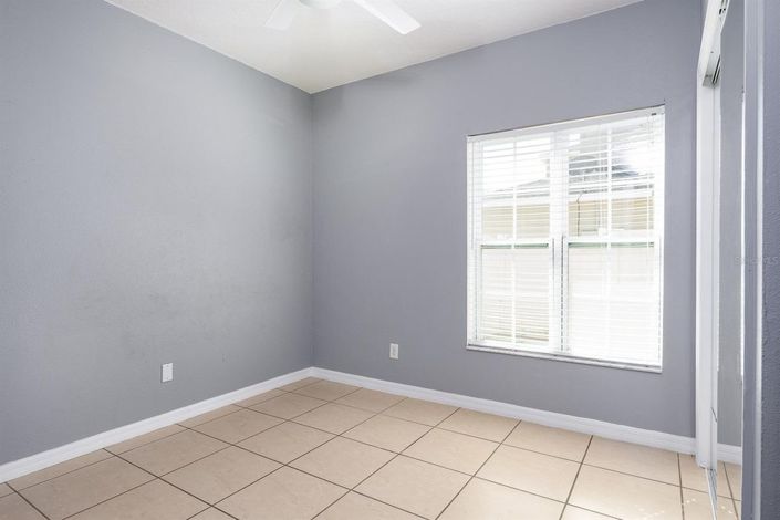 Image No.9-5 Bed House for sale