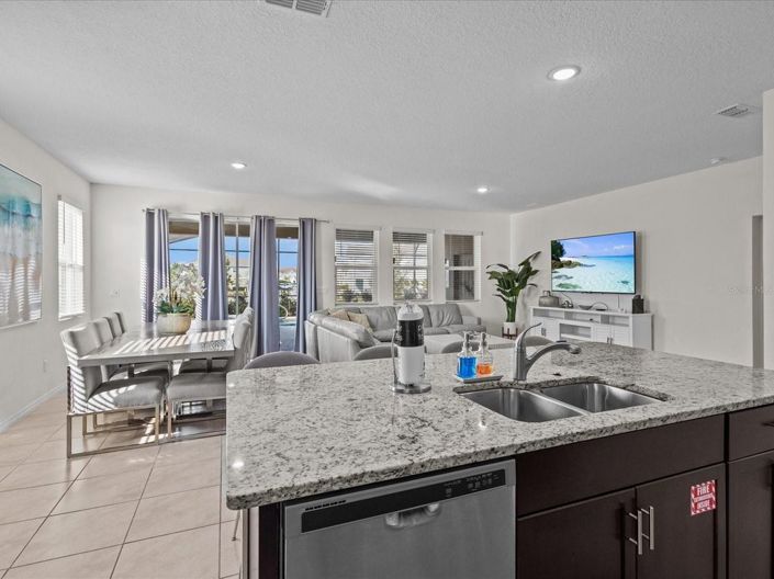 Image No.12-6 Bed House for sale