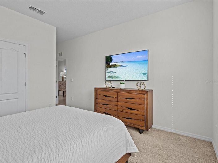 Image No.18-6 Bed House for sale