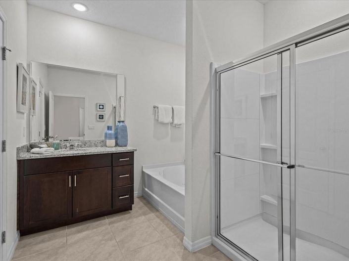 Image No.26-6 Bed House for sale