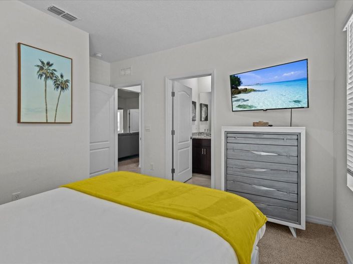 Image No.31-6 Bed House for sale