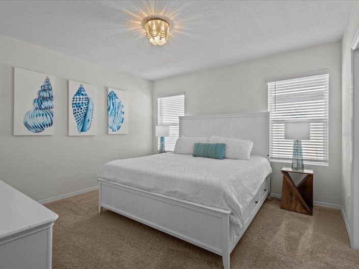 Image No.35-6 Bed House for sale