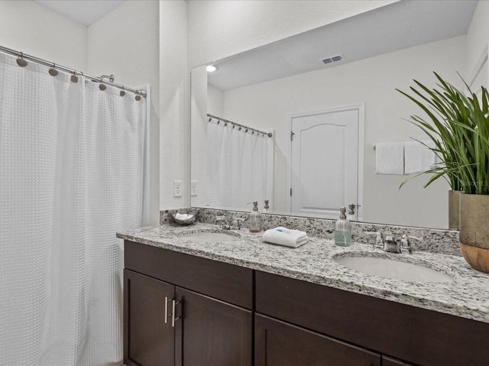 Image No.39-6 Bed House for sale