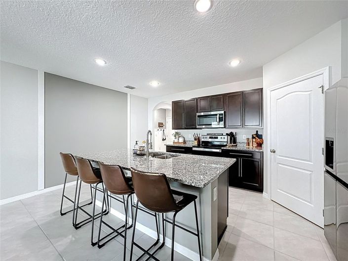 Image No.12-4 Bed House for sale