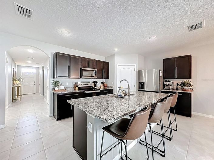 Image No.13-4 Bed House for sale