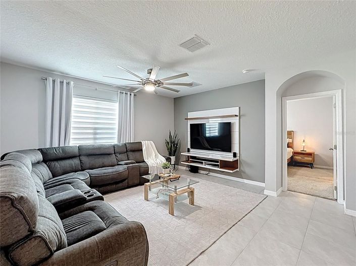 Image No.5-4 Bed House for sale