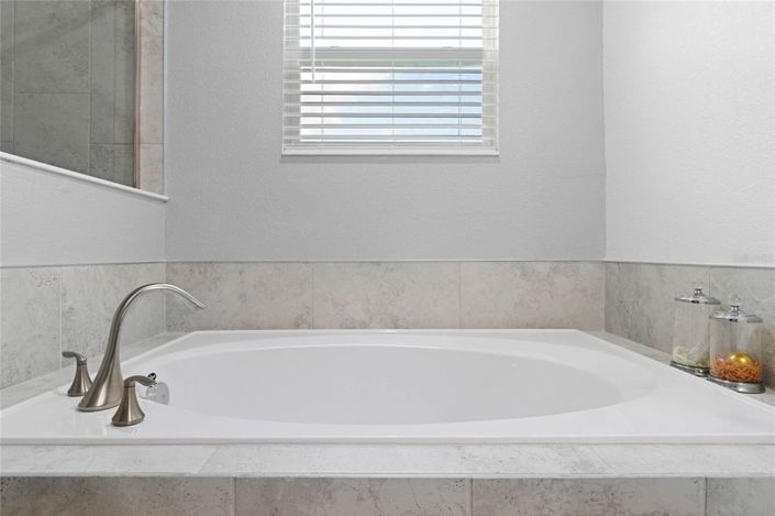 Image No.33-4 Bed House for sale