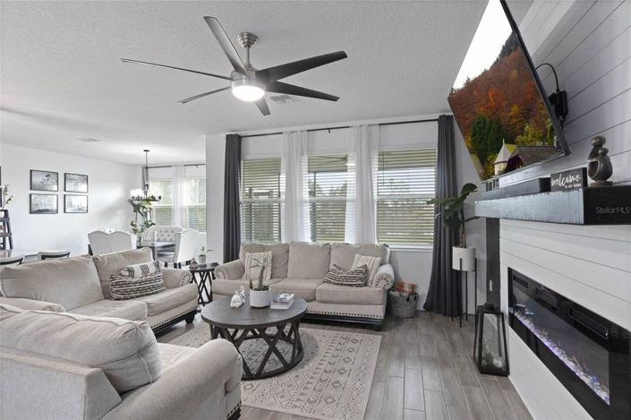 Image No.6-4 Bed House for sale