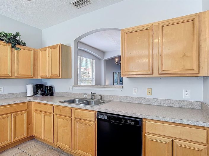 Image No.32-6 Bed House for sale