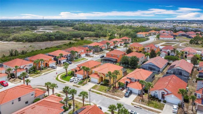 Image No.8-6 Bed House for sale