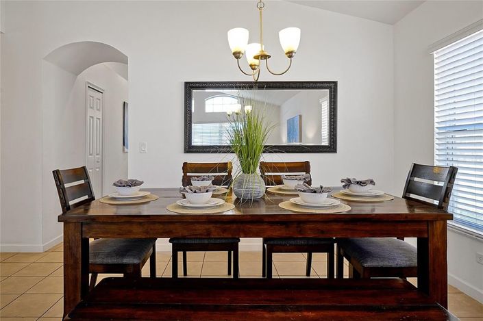 Image No.19-4 Bed House for sale