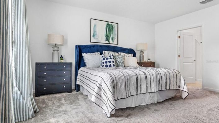 Image No.8-5 Bed House for sale