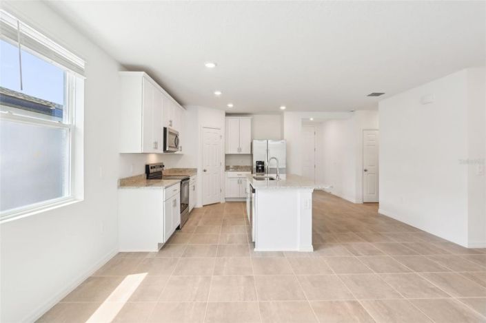 Image No.11-3 Bed House for sale