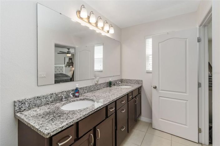 Image No.22-3 Bed Townhouse for sale