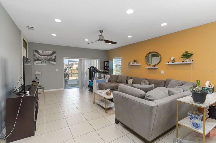 Image No.5-3 Bed Townhouse for sale