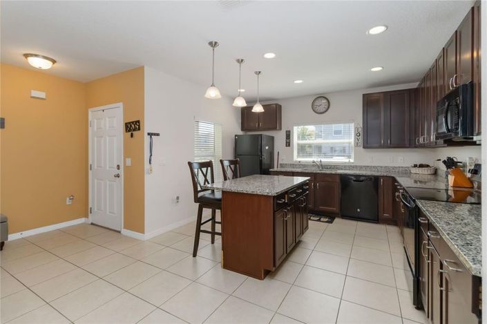 Image No.9-3 Bed Townhouse for sale