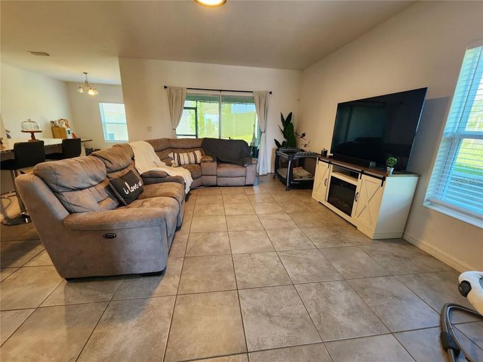 Image No.8-4 Bed Townhouse for sale