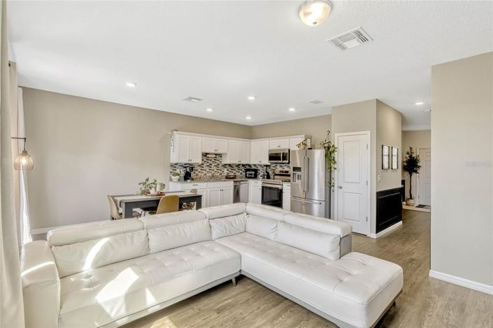 Image No.7-3 Bed Townhouse for sale