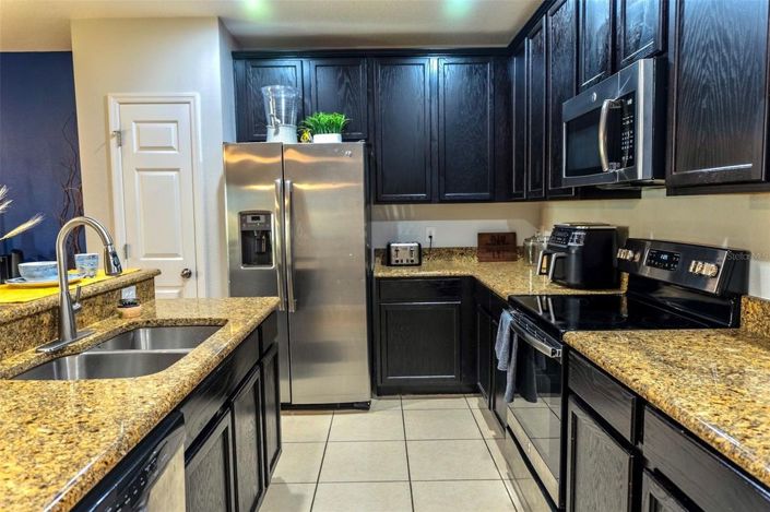 Image No.13-4 Bed Townhouse for sale