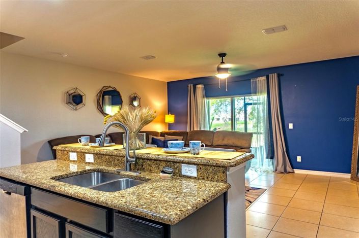 Image No.14-4 Bed Townhouse for sale