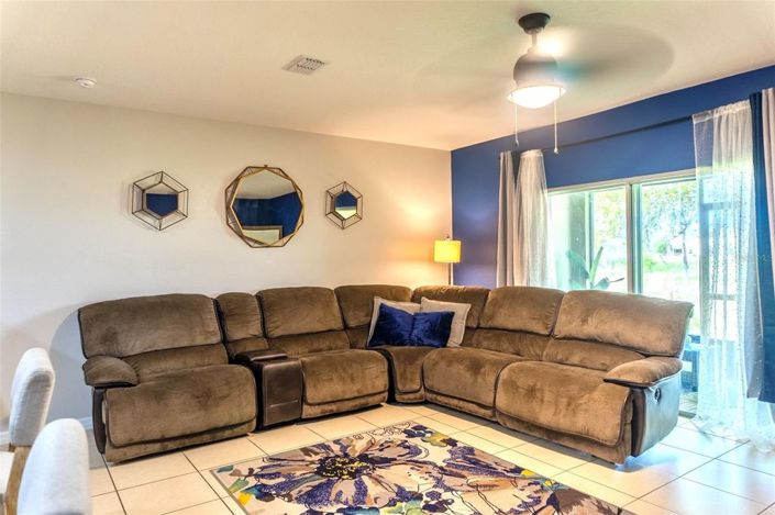 Image No.19-4 Bed Townhouse for sale