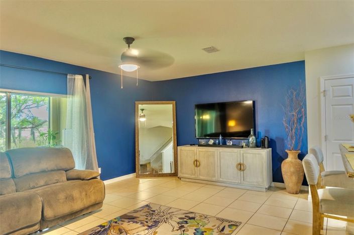 Image No.20-4 Bed Townhouse for sale