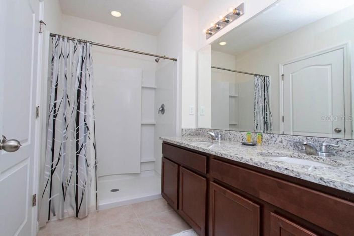 Image No.21-5 Bed House for sale