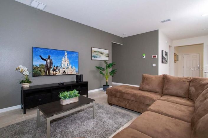 Image No.9-5 Bed House for sale