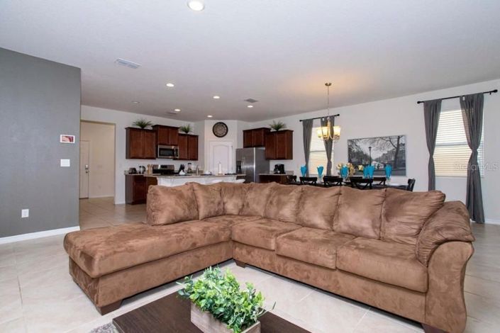 Image No.10-5 Bed House for sale